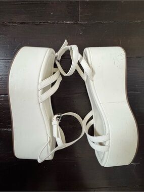 Open Edit cream platform sandals